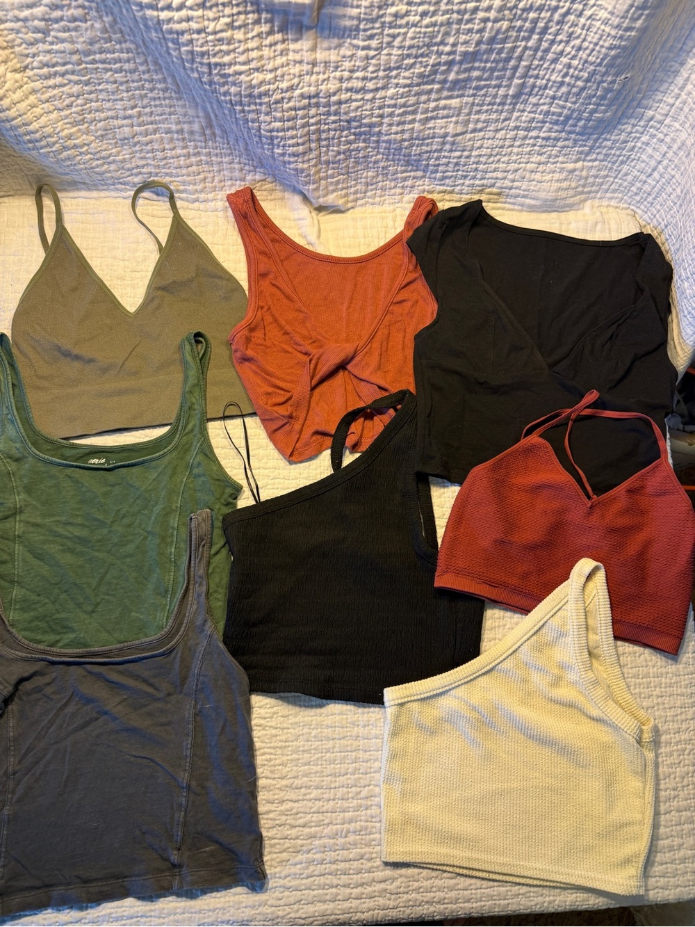 aerie, American Eagle and others. Mixed Color Tank/Crop Top Bundle. Size Small.